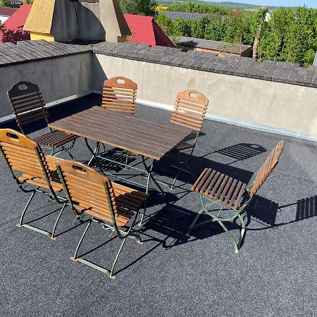 Schloss Lelkendorf Apartment Ulrichshusen Maisonette Fewo Mecklenburger Seenplatte Mit Dachterrasse Naehe Ostsee Eksteriør bilde