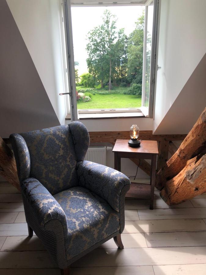Schloss Lelkendorf Apartment Ulrichshusen Maisonette Fewo Mecklenburger Seenplatte Mit Dachterrasse Naehe Ostsee Eksteriør bilde